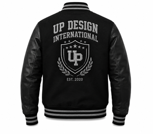 แจ็คเก็ตวาร์ซิตี้สีดำล้วนสำหรับผู้ชาย ตัวเสื้อทำจากผ้าขนสัตว์ แขนเสื้อทำจากหนัง PU ปักลายตัวอักษรแบบ Letterman สไตล์เบสบอล บอมเบอร์ เหมาะสำหรับฤดูหนาว คุณภาพสูง รับผลิตแบบ OEM - Product Image 2