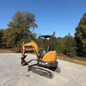 Mini Excavadora de Orugas de Entrega Rápida en Venta a Precio Económico, Diseñada para Excavación y Cavar Zanjas de Forma Eficiente - Product Image 1