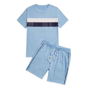 ชุดกีฬาผู้ชายฤดูร้อนแบบลำลอง 2 ชิ้น เสื้อและกางเกงขาสั้น ระบายอากาศได้ดี เหมาะสำหรับออกกำลังกาย พร้อมโลโก้สั่งทำได้ คุณภาพสูง ผ้าฝ้าย 100% - Product Image 1