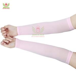 Manchon de compression personnalisé, nouveau design, pour cyclisme et basketball, protection UV, respirant, noir, logo coloré - Product Image 5