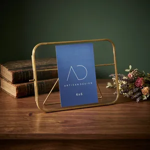 Cadre photo en verre et laiton de conception artisanale, cadre de présentation de table, décoration de bureau, de maison ou de mariage, bords arrondis - Product Image 2