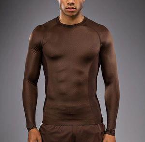 Tenue d'entraînement MMA de haute qualité pour l'extérieur, rashguard à manches longues pour le fitness, designs de logo personnalisés de haute qualité. - Product Image 5