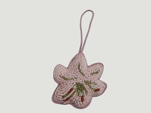 Adorno Colgante de Flores con Cuentas y Bordado a Mano – Decoración Artesanal para Colgar o como Llavero, Ideal para Decoración Festiva y Étnica - Product Image 3