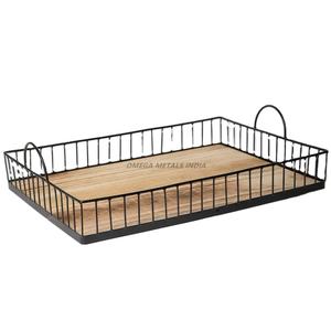 Plateau de service élégant en fil noir avec base en bois au design contemporain pour organiser et afficher divers articles - Product Image 1