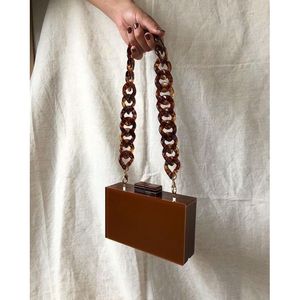 Premium Elegant Ladies Wedding Clutch <b>Resin</b> <b>Frame</b> Design - Product Image 6