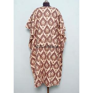 Robe longue kaftan moulante en coton indien faite à la main, écologique, à col en V et motif floral, pour mamans - Tenue décontractée, de plage ou de nuit - Product Image 6