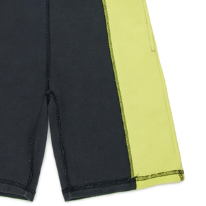 Shorts pour garçons avec logo, design à panneaux latéraux, fermeture à cordon de serrage, détail de panneau latéral de couleur contrastante, prix usine 2026 - Product Image 4