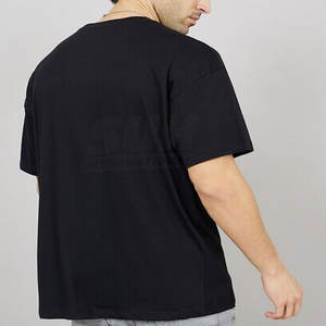 เสื้อยืดผู้ชายปักลายเพชร โลโก้สั่งทำได้ ราคาโรงงาน ผ้าฝ้าย 100% ทรงหลวม ระบายอากาศ แห้งเร็ว เป็นมิตรกับสิ่งแวดล้อม คุณภาพสูง - Product Image 2