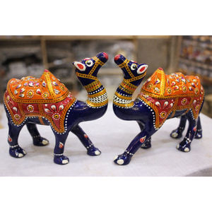 ชุดรูปปั้นอูฐอาร์ตเดโคแบบวาดมือสไตล์ราชสถาน จำนวน 2 ชิ้น สำหรับเทศกาลดีวาลีและงานแต่งงาน - Product Image 1
