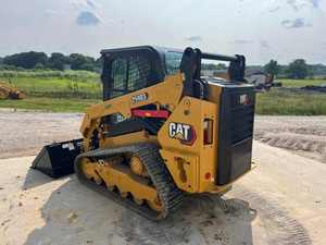 รถตักล้อยาง CAT 259D3 แบบดีเซล ชนิดตีนตะขาบ สีเหลือง ยี่ห้อแคตเตอร์พิลลาร์ - Product Image 5
