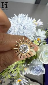 Bague de luxe en or pour femme, sertie d'un diamant rond brillant cultivé en laboratoire certifié IGI, style soleil éclatant - Product Image 5