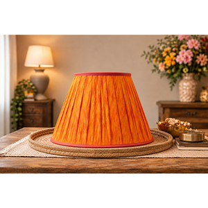 Pantalla de Lámpara de Algodón y Seda Texturizada de Primera Calidad |   Pantalla de tela plisada naranja para iluminación de mesa y colgante - Product Image 1