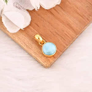 Pendentif rond en larimar naturel, serti clos, plaqué or, argent sterling 925, fait main, bijoux fins tendance - Product Image 3