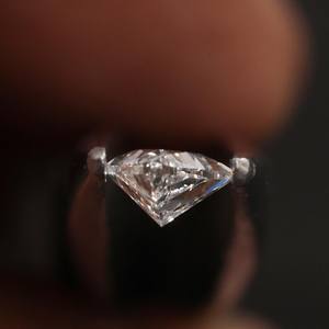 เพชร CVD ทรงสามเหลี่ยม ขนาด 0.50-3.00 กะรัต ขัดเงาด้วยมือ ได้รับการรับรองจาก IGI เพชรเพาะเลี้ยงในห้องปฏิบัติการ สำหรับทำเครื่องประดับ - Product Image 4