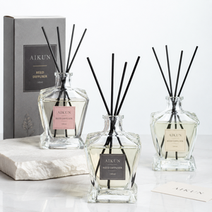 <b>Clear</b> Square Heavy Base Glass Reed Diffuser Fragrance With Fiber Sticks For Home Aromatherapy OEM Bulk - Product Image 1