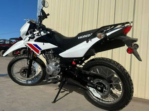 ยอดขายสูงสุดสำหรับรถมอเตอร์ไซค์ Honda XR 150L รุ่นใหม่แบบดูอัลสปอร์ต ปี 2026 พร้อมจัดส่งแล้ว - Product Image 4