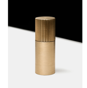 Contenedor de palillos de dientes hecho a mano con diseño antiguo de latón puro para el hogar, caja pequeña para palillos de dientes a buen precio. - Product Image 6