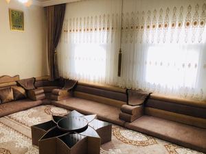 Juego de sofá de suelo marroquí Majlis árabe personalizable opciones en forma de L y en forma de U para la decoración moderna del hogar - Product Image 3