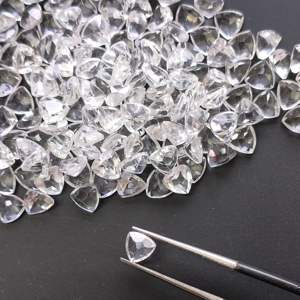 Topacio Blanco Natural de 5.5MM con Corte Trillón, Gema Suelta de la Mejor Calidad para la Fabricación de Joyas - Product Image 4