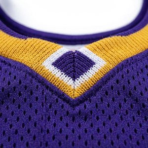 Maillot de basket personnalisé violet et or, numéro 8, sérigraphié, débardeur unisexe pour adulte, anti-humidité, 100 % polyester, 220 g - Product Image 4