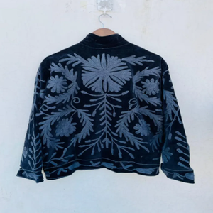 Manteau Distinctif Hiver Floral en Velours Suzani 100% Coton Respirant Broderie Bohème Intricata Broderie Ethnique Vêtement d'extérieur pour Femme - Product Image 3