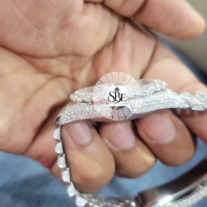 นาฬิกาข้อมือสแตนเลสสตีลคุณภาพสูงสีเงินหรูหรา พร้อมหน้าปัดกระจกและเพชรโมอิสซาไนต์ เพื่อความสง่างามในทุกๆ วัน ลดราคาพิเศษ - Product Image 2