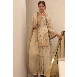 Ensemble Salwar Kameez en soie beige, brodé de sequins, style indien pakistanais, pour mariage et fête, vente en gros, vêtements ethniques pour femmes - Product Image 1