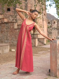 Vestido Maxi de Algodón Hecho a Mano con Borde Tribal Tradicional, Estilo Boho-Chic, Color Marrón Oxidado, Vestido de Verano para Mujer - Product Image 4