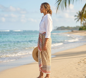 Pareo Artesanal Hecho a Mano al por Mayor con Borde de Zari, Elegante Pareo de Playa para Mujer, Pareo de Playa Ligero de Algodón, Tradicional Indio - Product Image 5