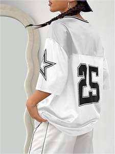 เสื้อยืดครอปทรงอเมริกันฟุตบอลสำหรับผู้หญิง ทรงโอเวอร์ไซส์ ระบายอากาศได้ดี แฟชั่นกีฬา พิมพ์หมายเลขทีมสโมสร ไซส์พลัส - Product Image 5