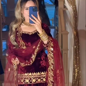 Conjunto de Top y Pantalón de Diseño para Fiesta para Mujer, Estilo Moderno, Secado Rápido, para Todas las Temporadas, Terciopelo Viscoso Pesado Puro con Bordado Intenso - Product Image 1