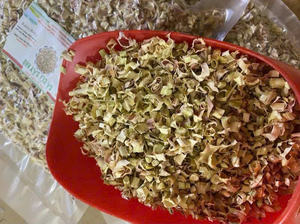 Lemongrass séché en bulbes, qualité export, racines coupées en flocons pour le thé, fournisseur Vietnamien, herbe citronnelle déchiquetée - Product Image 2