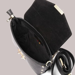 Sac bandoulière structuré en cuir noir fait main Royaa, sac à main minimaliste avec large sangle en cuir de vachette noir, sac à main tendance - Product Image 2