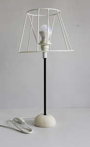 Lámpara de Mesa de Papel Colorido y Fibra de Plátano con Base Delgada de Hierro Forjado que Emite una Espectacular Luz de Sombra - Product Image 5