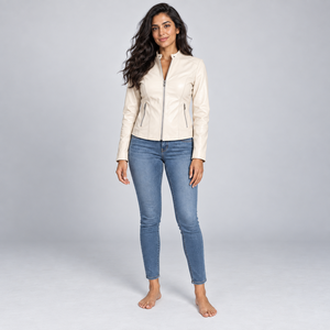 Chaqueta de cuero para mujer a la moda, hecha con material duradero, forro interior suave y detalles modernos para atuendos elegantes de diario. - Product Image 1