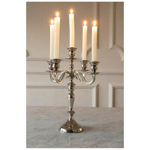 Candélabre de table 5 bras en fer finition argentée avec chaîne en cristal, sans flamme, pour décoration de mariage, Noël et événements - Product Image 4