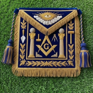 Delantal Masónico de Lujo Personalizado en Terciopelo Azul SMART SHINE ENTERPRISES MP-32 con Flecos de Hilo Dorado y Bordado del Ojo que Todo lo Ve - Product Image 2