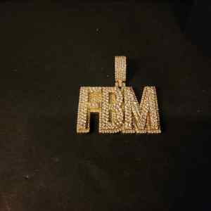 Pendentif Hip Hop FBM entièrement serti de diamants de laboratoire 5 carats en acier inoxydable DOPE JEWELLS, tendance unisexe pour toutes les occasions - Product Image 3