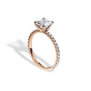Anillo de compromiso con diamante talla princesa en oro amarillo con engaste de puntas, estilo floral para mujer - Product Image 4