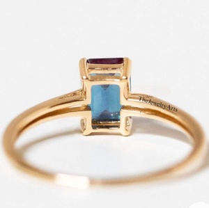 Bague halo en alexandrite, bague en alexandrite créée en laboratoire, bague à pierre changeante de couleur, alexandrite taille émeraude, bague pour cadeau de mariage - Product Image 2