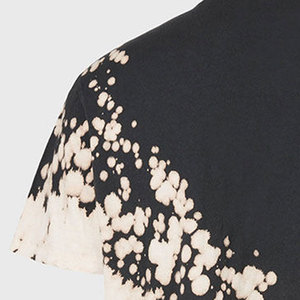 T-shirt à manches courtes tie-dye pour homme 2026, style décontracté avec motif à pois, tissu tissé, couleur noir et crème - Product Image 3