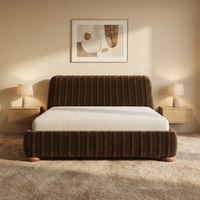 FERLY Lit King Size de Luxe Rembourré au Design Italien, Cadre de Lit Double en Tissu Moderne, Meuble de Chambre Haut de Gamme Sur Mesure pour Villa