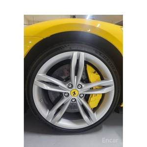 Ferrari 296 3.0 V6 2024, Volante a la Izquierda, 659 km - Product Image 5