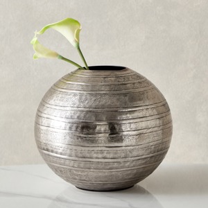 <b>Matte</b> Finish Metal Flower Vase Soft Texture Decorative Vase for Living Room <b>Table</b> Decor and Gifting Use - Product Image 6