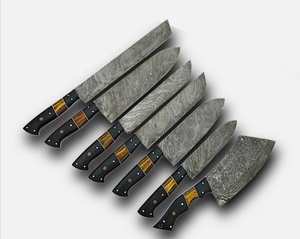 Ensemble de couteaux de cuisine en acier inoxydable Damas à haute teneur en carbone, 5 pièces, avec lame artisanale et manche en bois - Product Image 1