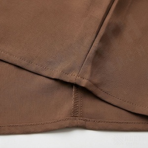 อาบายะผ้าโพลีเอสเตอร์เนื้อนิ่มแบบเปิดด้านหน้า สีพื้น ผ้าไนดา น้ำหนักเบา ประดับลูกปัด เรียบง่าย สุภาพ สไตล์อิสลาม มุสลิม แบบสั่งตัดได้ ลายผีเสื้อ - Product Image 6