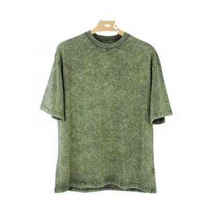 เสื้อยืดคอกลมแขนสั้นสีเขียวมะกอกสำหรับผู้ชาย ผ้าฝ้ายสีพื้น ทรงโอเวอร์ไซส์ สไตล์ลำลอง ผ้าถักแบบวอชดีไซน์เรียบ - Product Image 2