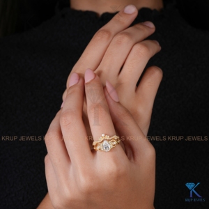 Bague de fiançailles en or massif avec diamant de laboratoire en forme de poire, style floral vintage tendance, bijoux fins de mariée, sur mesure pour femme, idéale pour les fêtes - Product Image 4