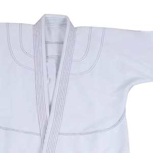 Kimono de BJJ en Oferta, Hecho en Pakistán con Tela de Tejido Perla, Preencogido y Duradero, Ropa de Artes Marciales Suave y Transpirable para Adultos Unisex - Product Image 3