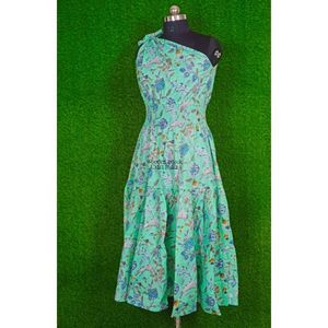 Robe longue maxi en coton pour femme, élégante et moderne, style décontracté, hip-hop, mignonne, naturelle, douce, asymétrique à une épaule, longueur ras du sol, idéale pour l'été et les soirées. - Product Image 6